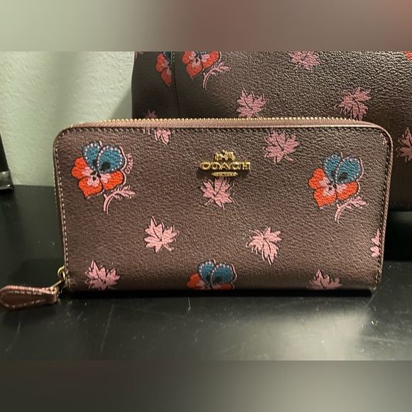 GUC COACH Mini Christie Carryall & Matching Wallet Set Wildflower Print Oxblood - Picture 10 of 15